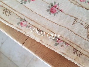 画像17: アンティ―クローズ柄キルト