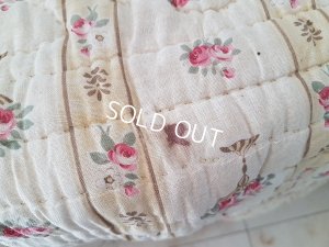 画像10: アンティ―クローズ柄キルト