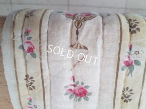 画像12: アンティ―クローズ柄キルト