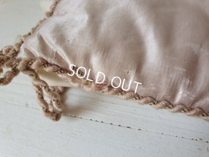 画像11: アンティークシルクハンキーケース