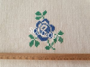 画像2:  ハンガリアン花柄刺繍リネンクロス