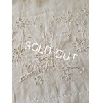 画像: リボンとモノグラム入りカット刺繍ポーチ