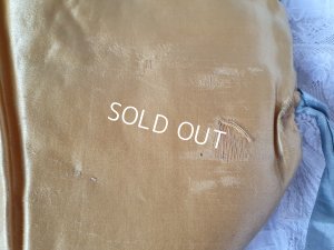 画像17: すみれ柄シルクハンキーケース