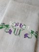 画像: ハンガリアン花柄刺繍リネンクロス