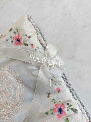 画像19: アンティークシルクハンキーケース