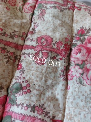 画像10: アンティークローズ柄キルト
