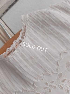 画像12: アンティークベビードレスとシューズ