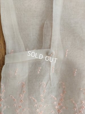 画像9: アンティークすずらん刺繍ベビードレス