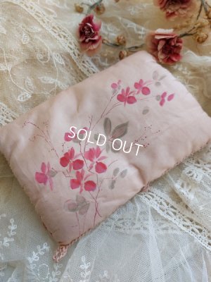 画像1: アンティーク花柄ハンキーケース