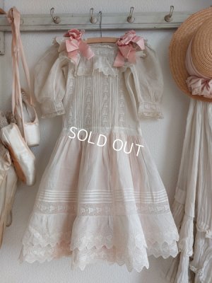 antiquechilddress