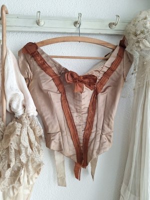 antiquecvictorianbodice