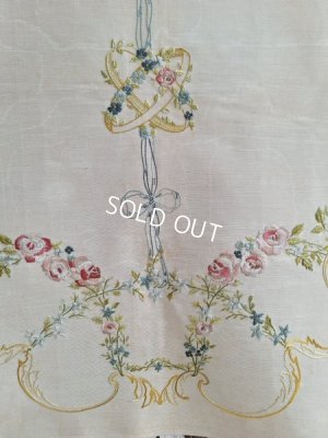 画像5: アンティークローズとリボンの刺繍クロス