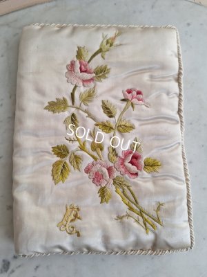 画像5: アンティークローズ刺繍ハンキーケース