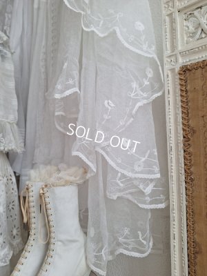 antiqueveil