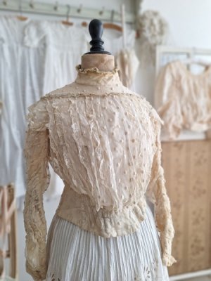 antiquelacebodice