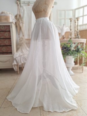 antiqueskirt