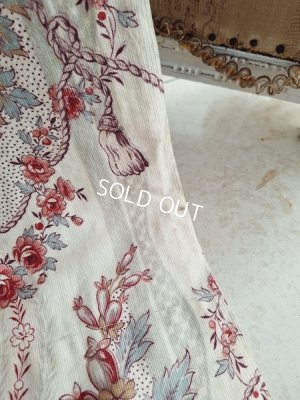 画像16: ローズ柄カーテン