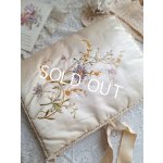 画像: シルク刺繍ハンキーケース