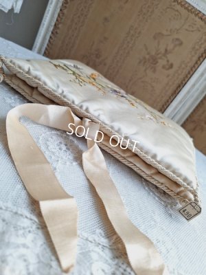 画像6: シルク刺繍ハンキーケース