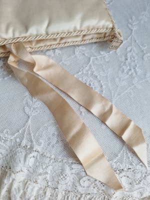 画像8: シルク刺繍ハンキーケース