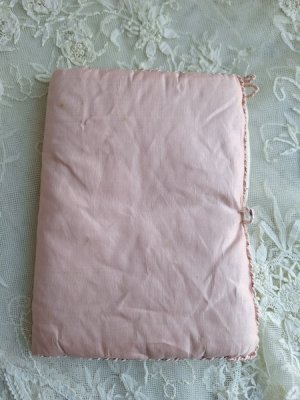 画像11: 手描きローズ柄シルクハンキーケース