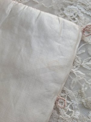 画像14: 手描きローズ柄シルクハンキーケース