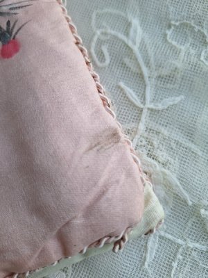 画像17: 手描きローズ柄シルクハンキーケース