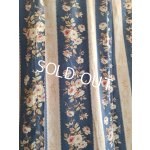 画像: アンティークローズ柄カーテン