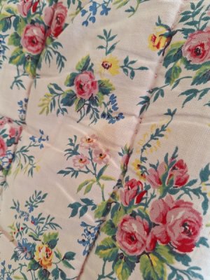 画像9: フレンチローズ柄キルト