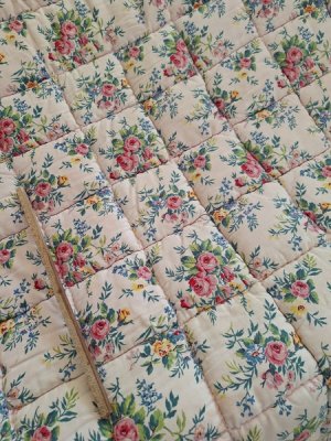 画像7: フレンチローズ柄キルト