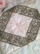 画像: 布花付ハンキーーケース
