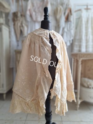 antiquebabycape