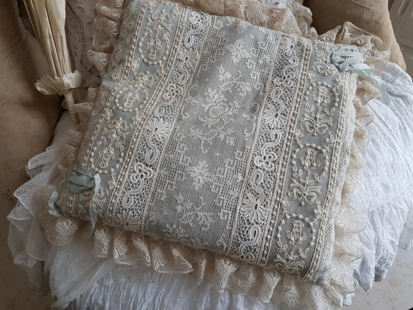 【美品】フランスアンティーク CBレースフリルモノグラムクッション [3317] フランスアンティークレース♥クッション♥な〜ちゃん♥御予約